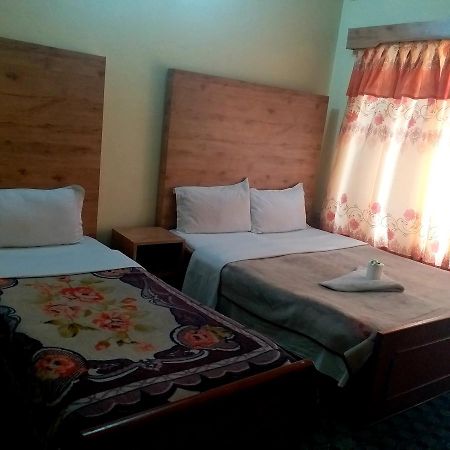 Hotel Marigold Pokhara Kültér fotó
