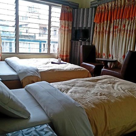 Hotel Marigold Pokhara Kültér fotó