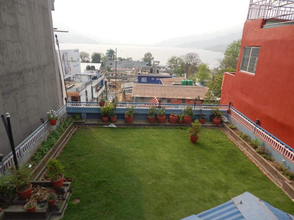 Hotel Marigold Pokhara Kültér fotó