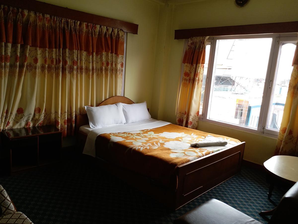 Hotel Marigold Pokhara Kültér fotó