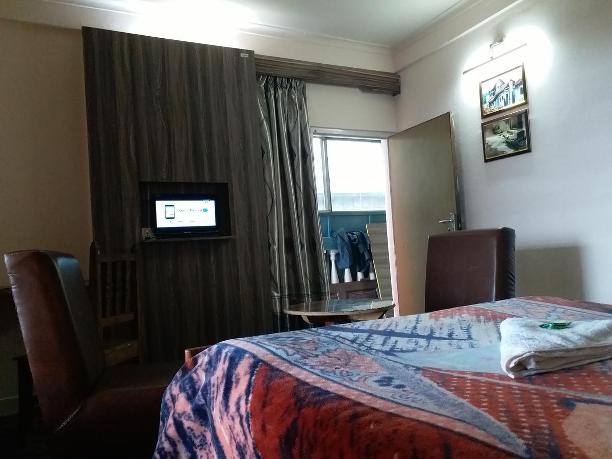 Hotel Marigold Pokhara Kültér fotó