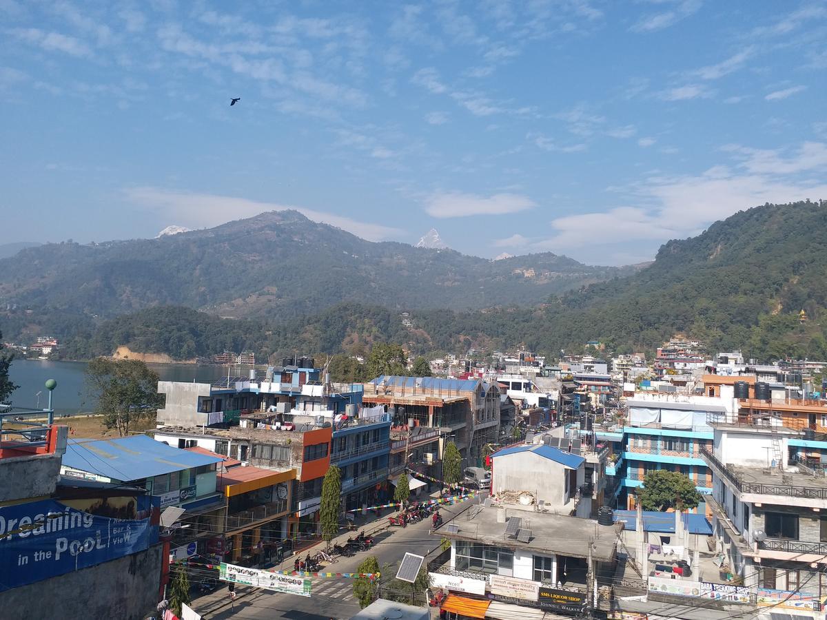 Hotel Marigold Pokhara Kültér fotó